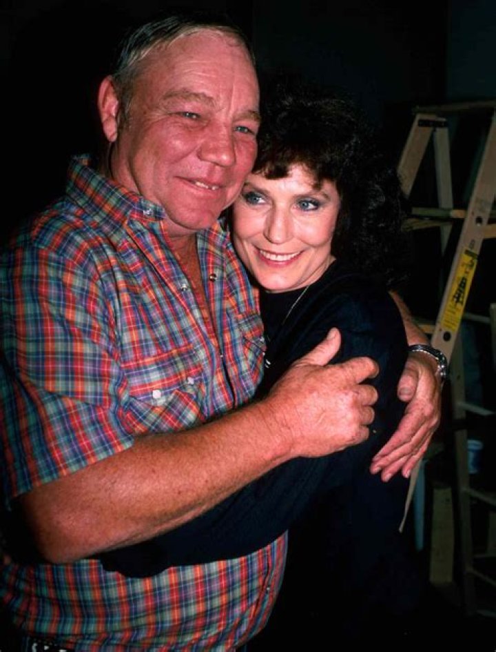 Unveiling The Man Behind The Music: Loretta Lynn's Husband Revealed